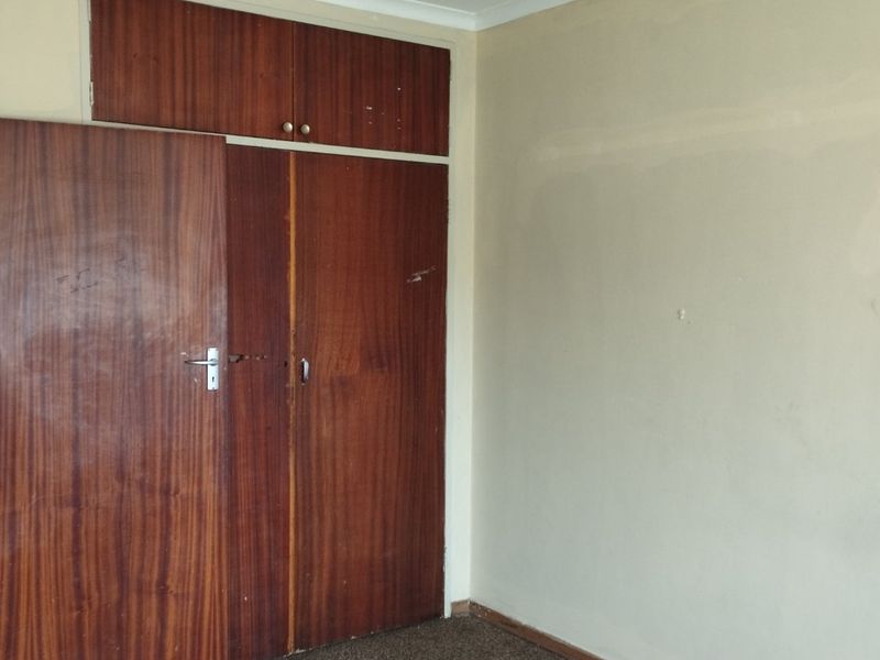 home in tasbet with two bedroom cottage and lapa- ideal buy for the investor  - Photo 9