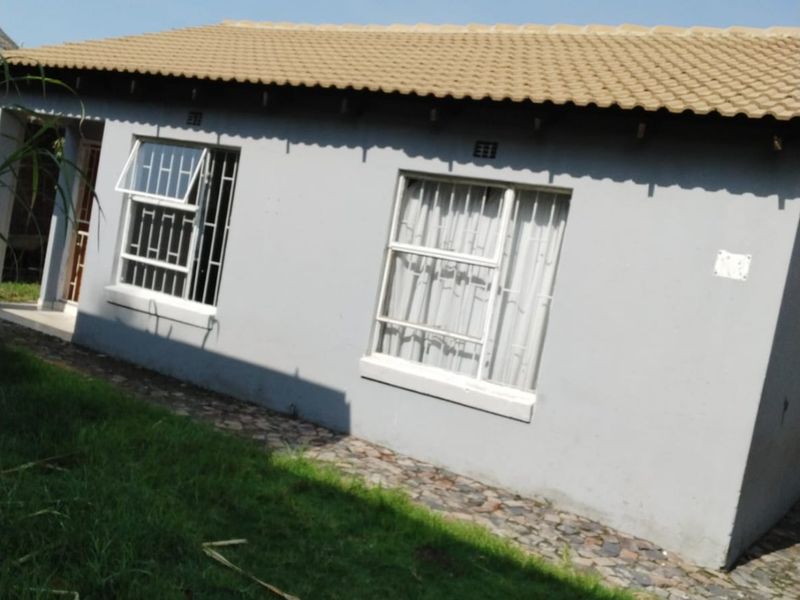 home in tasbet with two bedroom cottage and lapa- ideal buy for the investor  - Photo 10