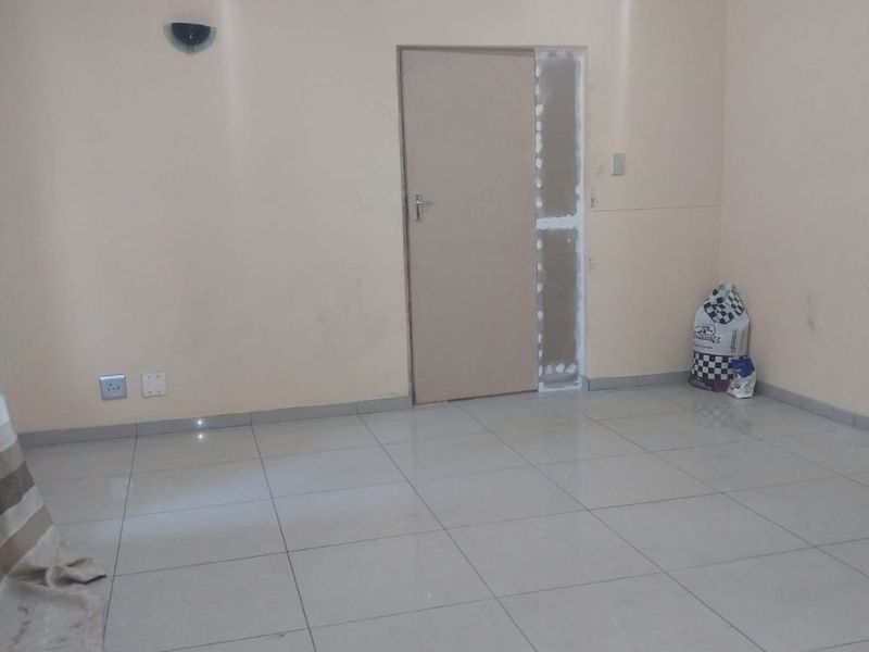 home in tasbet with two bedroom cottage and lapa- ideal buy for the investor  - Photo 8