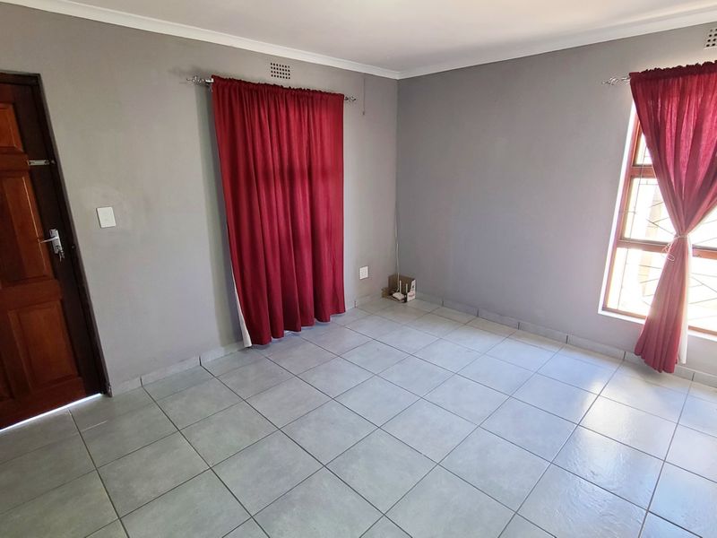 Three bedroom home in Belhar Musicals - Photo 8