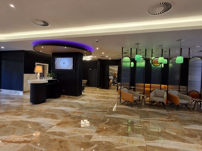 Furnished 3 Bedroom apartment in a stunning new development in Ridgeside. - Photo 2