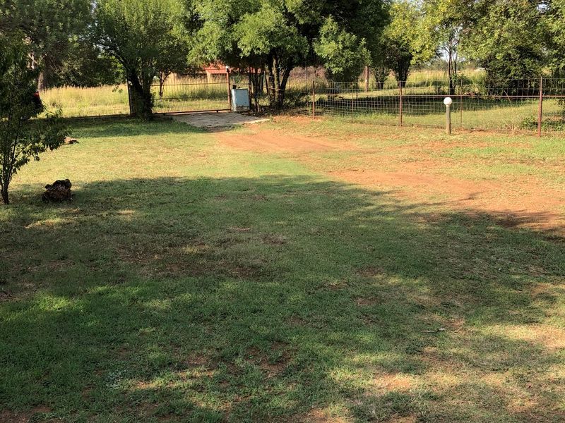 3 BEDROOM SMALLHOLDING FOR SALE IN ROSASHOF AH - Photo 5