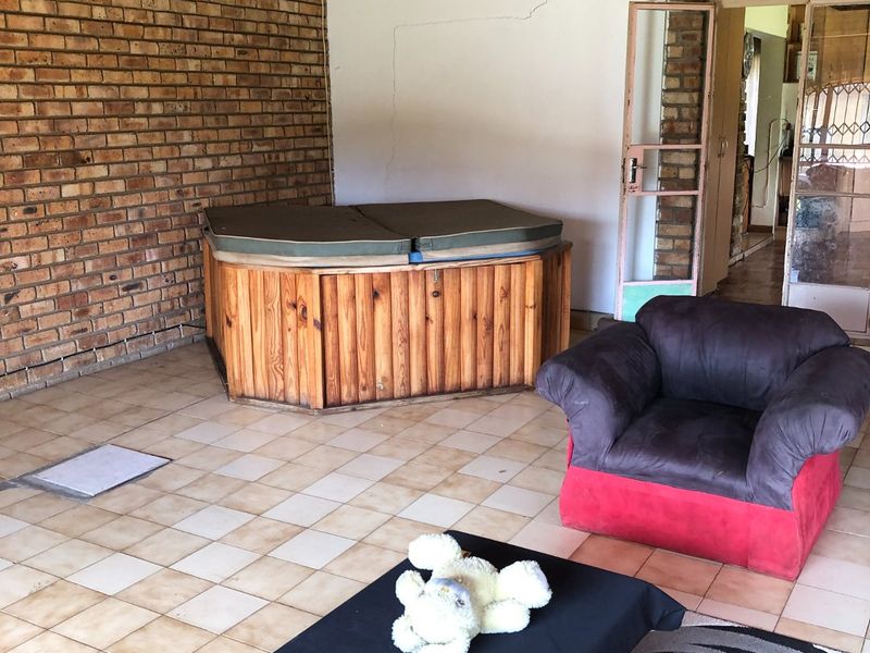 3 BEDROOM SMALLHOLDING FOR SALE IN ROSASHOF AH - Photo 10