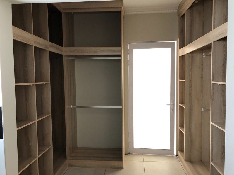 Location, Location, Location! - Photo 9