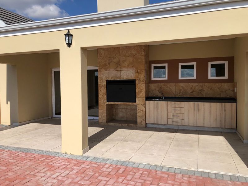 Location, Location, Location! - Photo 2