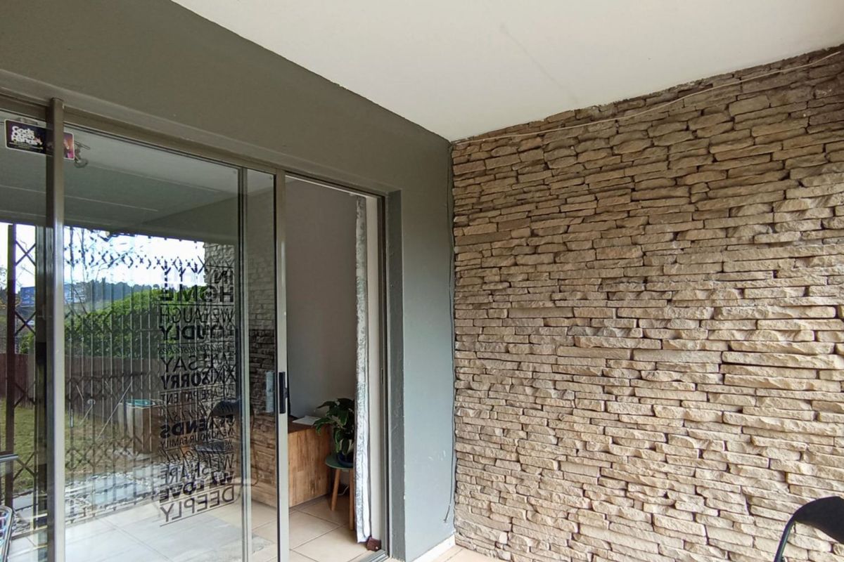 2 Bedroom Apartment / Flat for Sale – Greenstone Hill - Photo 5