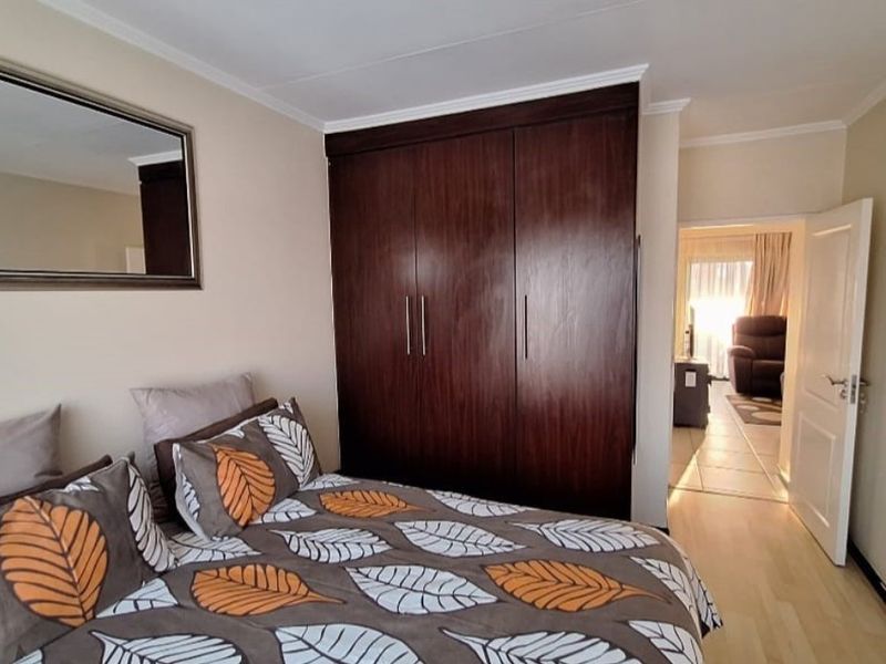 Modern 2-Bed Flat for Sale – Great Amenities & Secure Living - Photo 7