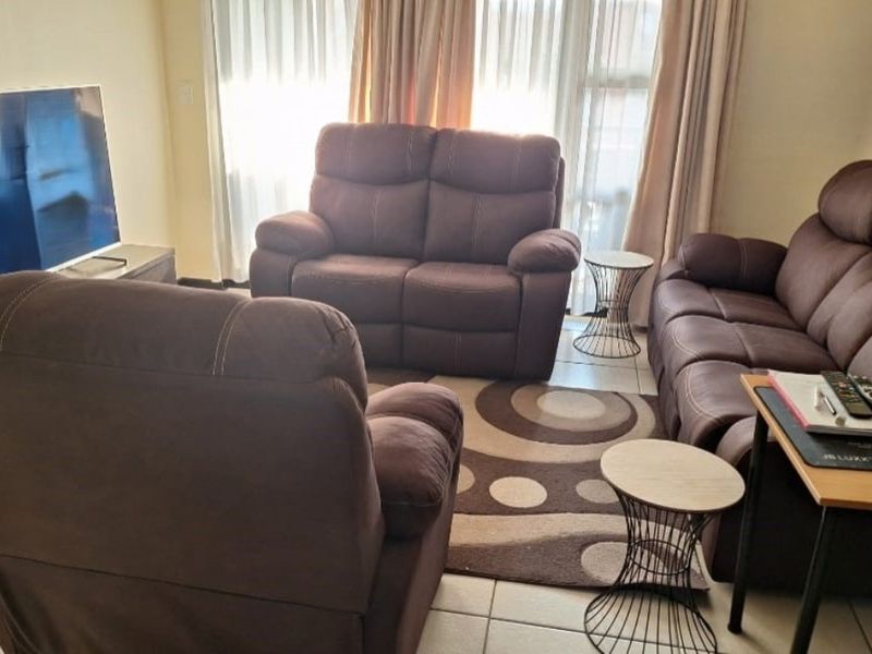 Modern 2-Bed Flat for Sale – Great Amenities & Secure Living - Photo 6