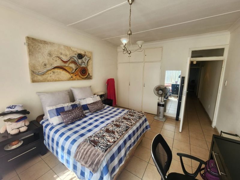 Spacious 2-Bed, 2-Bath Flat for Sale – Neat, Comfortable & Well-Located - Photo 8