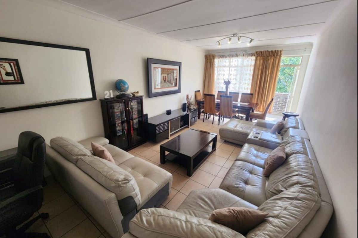 Spacious 2-Bed, 2-Bath Flat for Sale – Neat, Comfortable & Well-Located - Photo 2