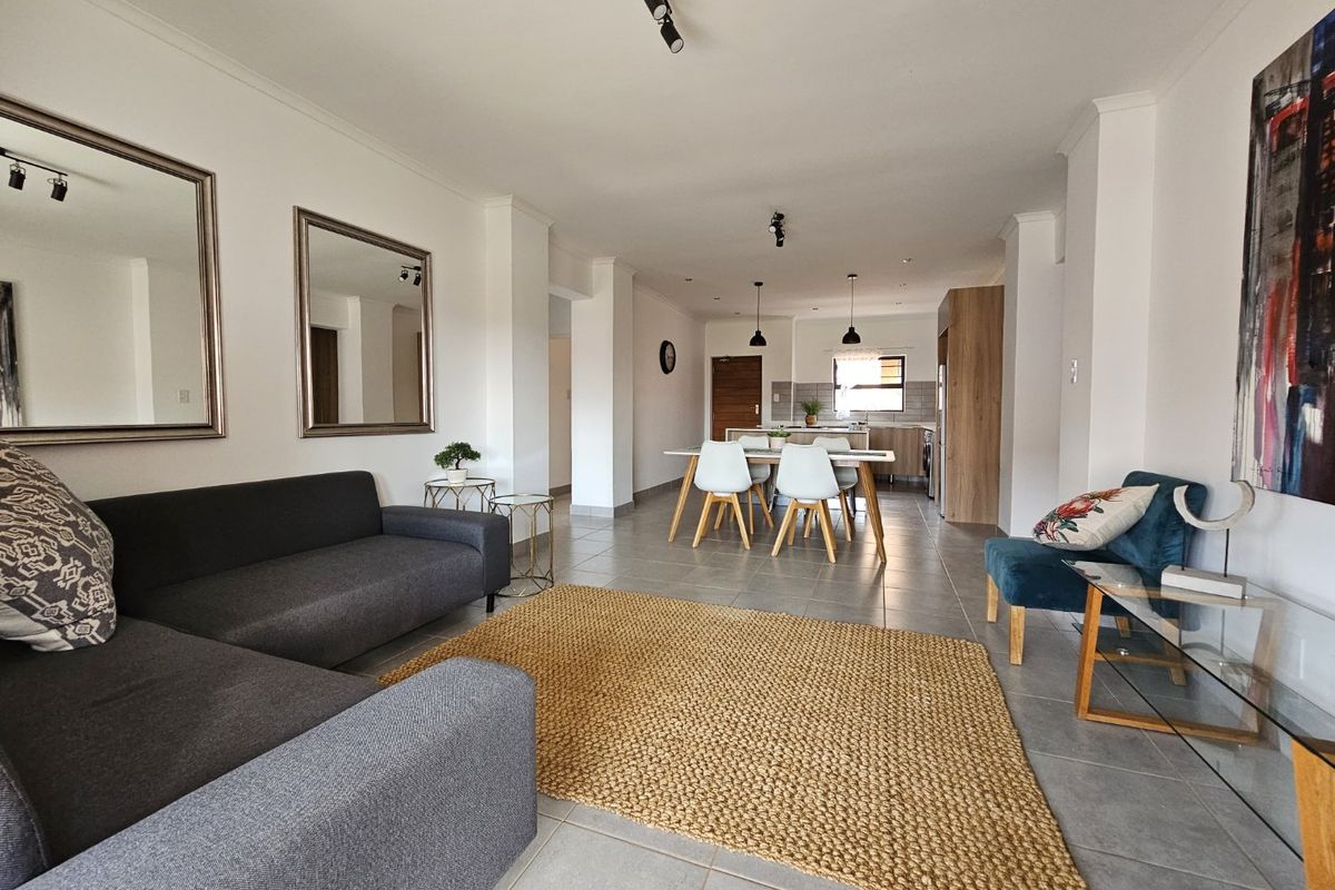 3 Bedroom 2 Bathroom Simplex to rent at Brookehaven! - Photo 5