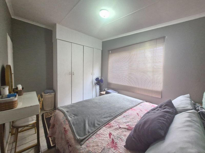 Charming 3-Bedroom Ground-Floor Home with Private Garden – A Rare Find at R650,000 - Photo 4