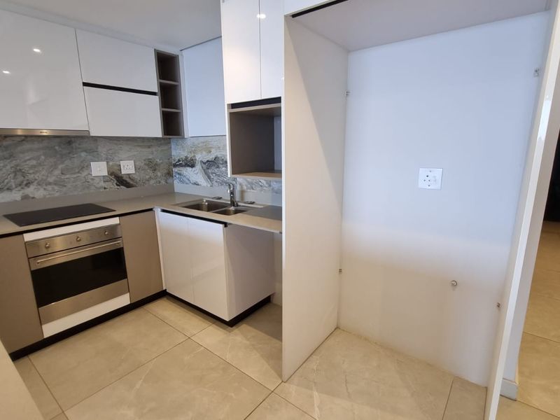 Furnished 3 Bedroom apartment in a stunning new development in Ridgeside. - Photo 10