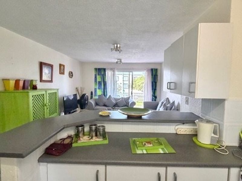 Laguna La Crete – Secure, Comfortable Living With Direct Beach Access - Photo 9