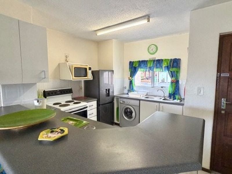 Laguna La Crete – Secure, Comfortable Living With Direct Beach Access - Photo 6