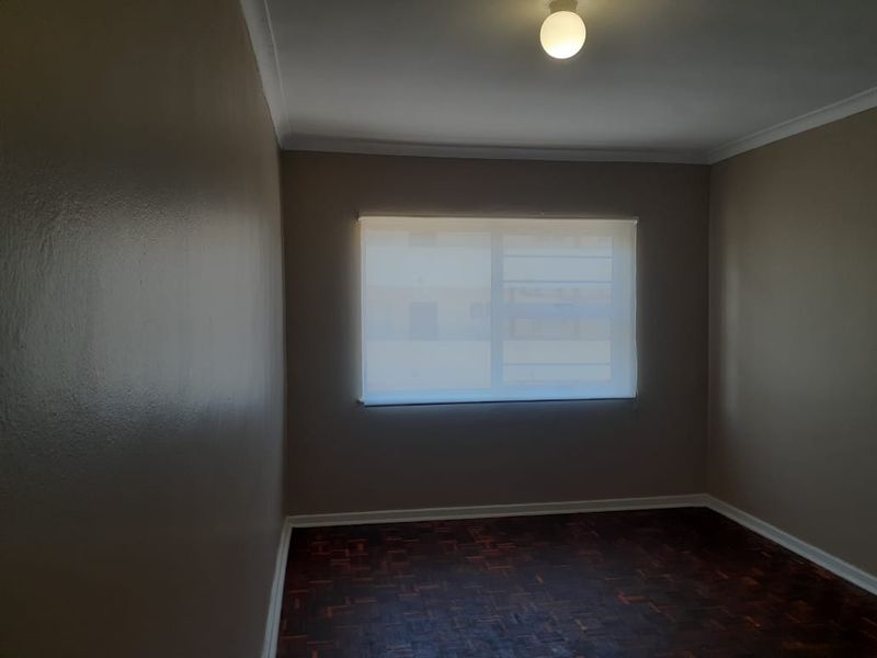 2 bedroom apartment for sale in Sydenham - Photo 9