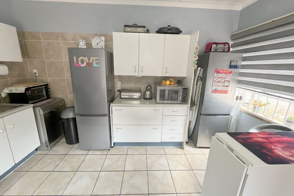 To let in upper Edenvale close to Holy Rosary 1 Bedroom 1 Bathroom cottage. - Photo 4