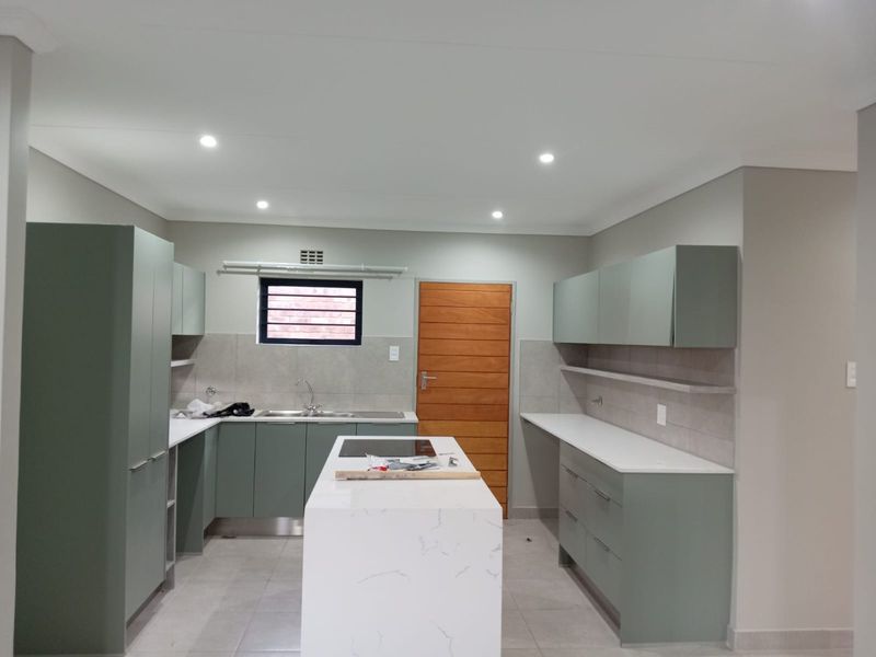 3-Bed, 2-Bath House for Rent – Lion Pride Lifestyle Estate - Photo 4