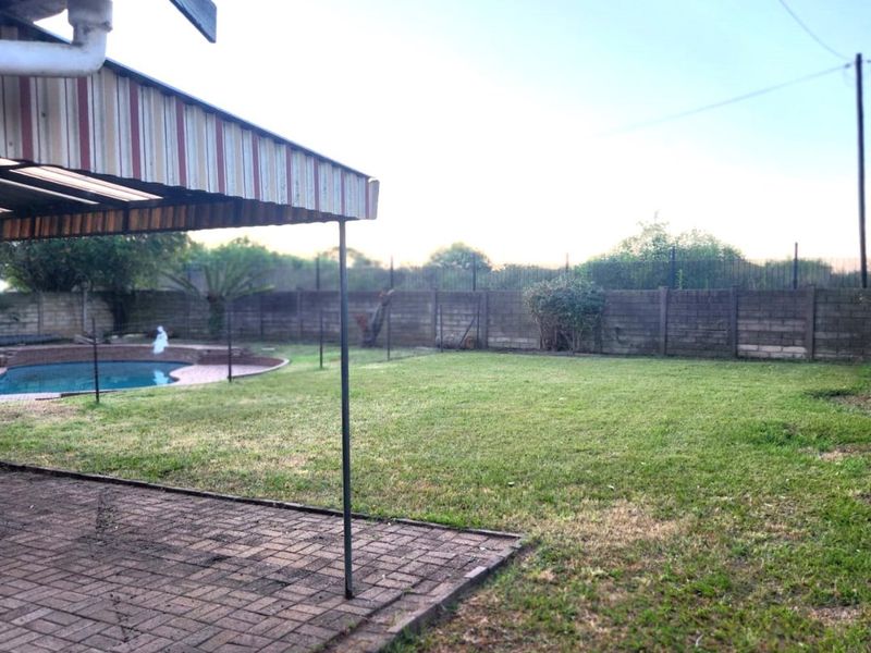 Contemporary Well Maintained Five Bed Freestanding Home With Pool To Let- Markham Road, Bisley, Pietermaritzburg. - Photo 7