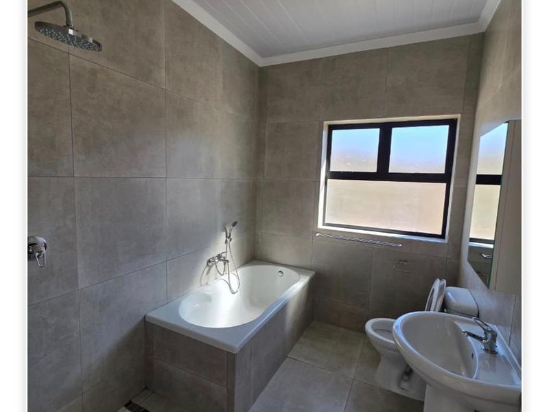 2/3 BEDROOM HOUSE FOR SALE IN ST HELENA VIEWS - Photo 5