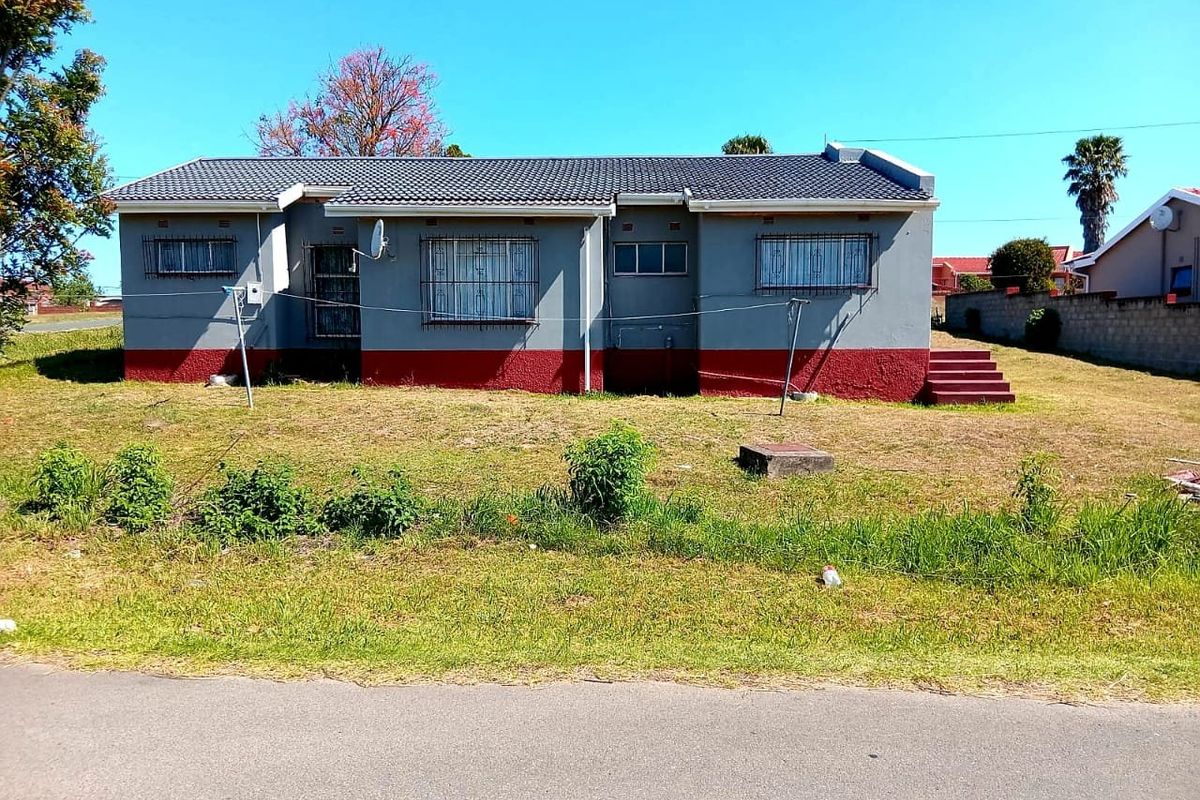 3 bedroom  - Photo 2