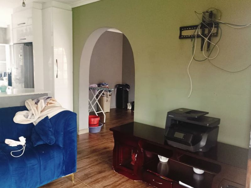 spacious townhouse nestled in gated complex, ideally located - Photo 10