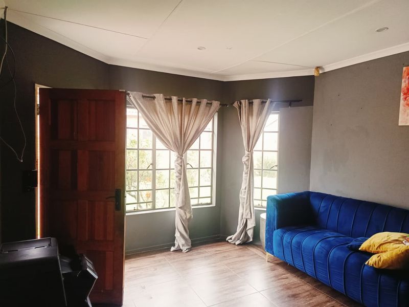 spacious townhouse nestled in gated complex, ideally located - Photo 9
