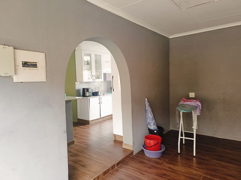 nestled ideally in gated area close to amenities - Photo 4