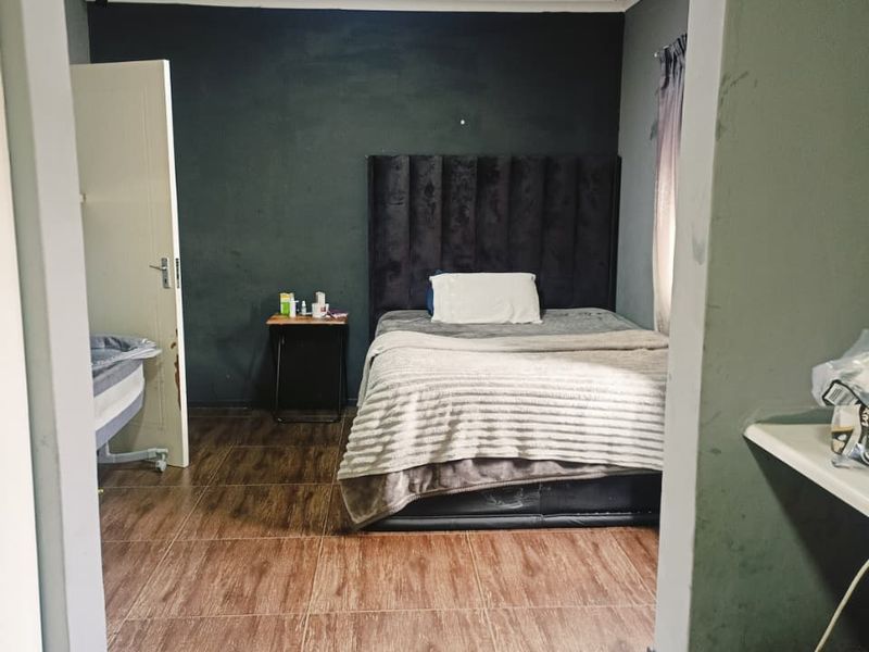 nestled ideally in gated area close to amenities - Photo 8