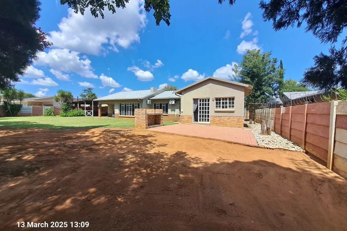 Commercial property for sale in Wilkoppies. - Photo 4