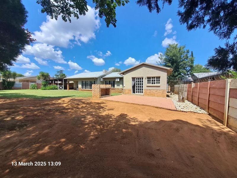 Commercial property for sale in Wilkoppies. - Photo 4