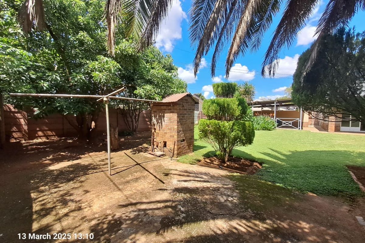 Commercial property for sale in Wilkoppies. - Photo 5