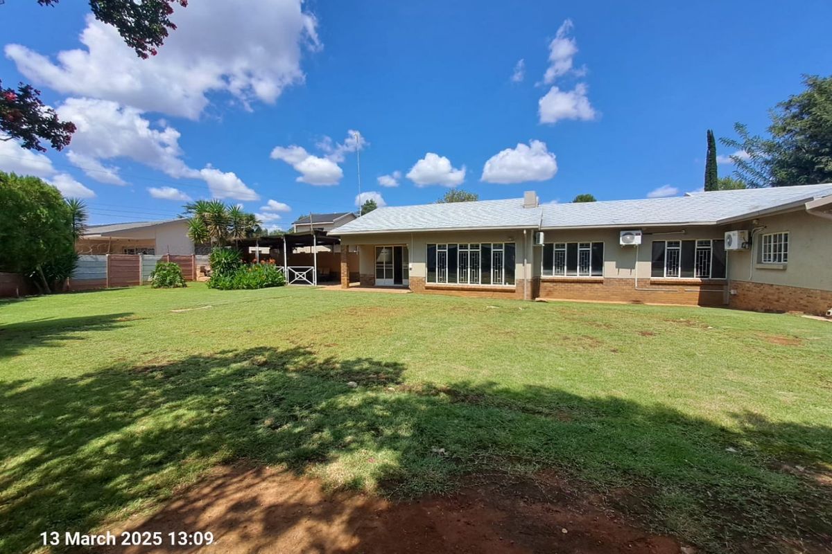 Commercial property for sale in Wilkoppies. - Photo 2