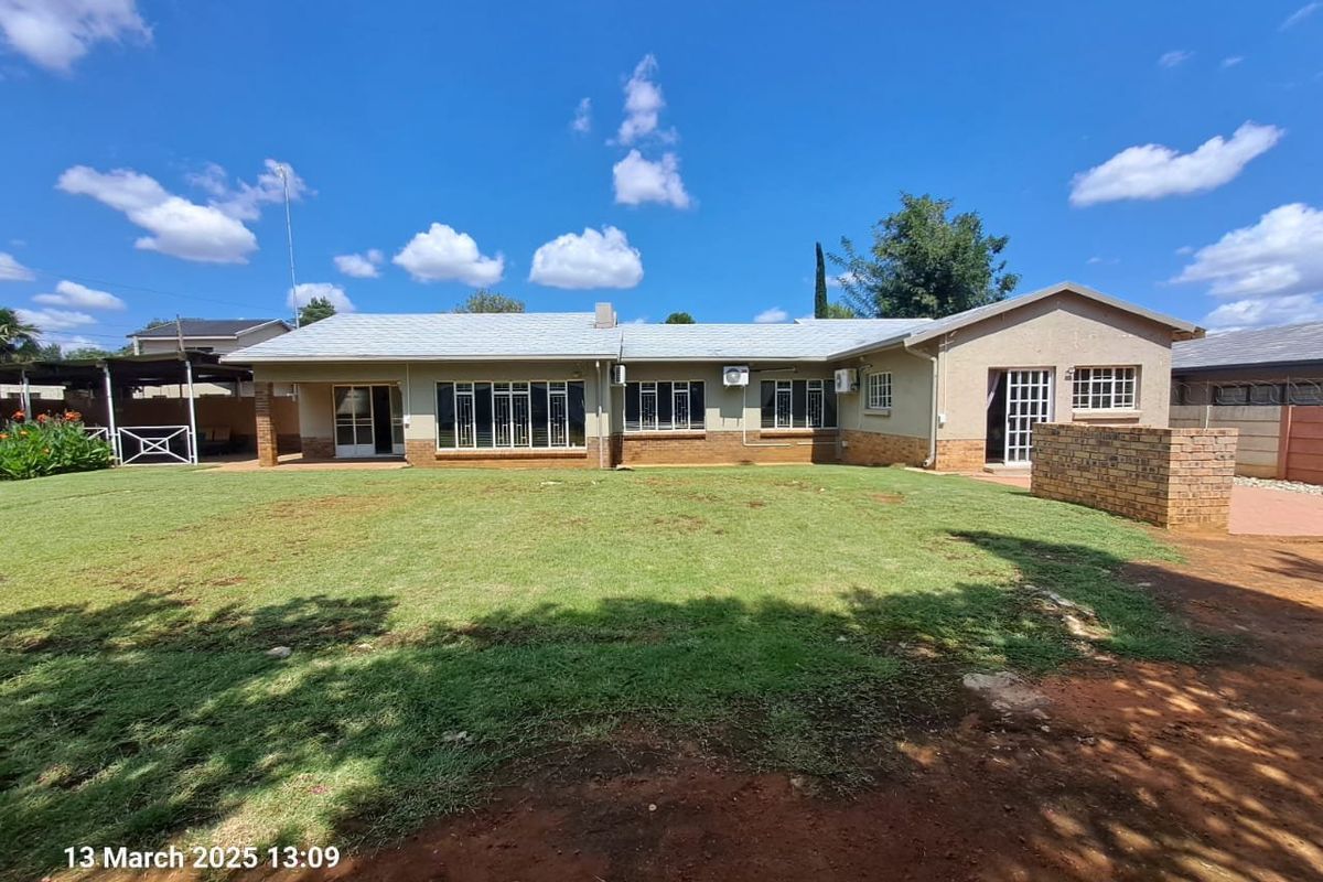 Commercial property for sale in Wilkoppies. - Photo 3