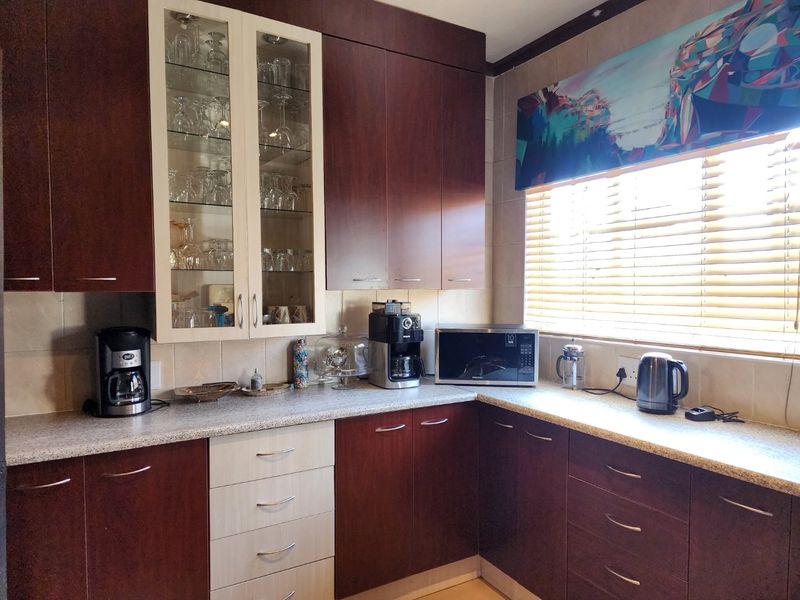 Double-Storey Mixed-Use Property for Sale - Photo 7