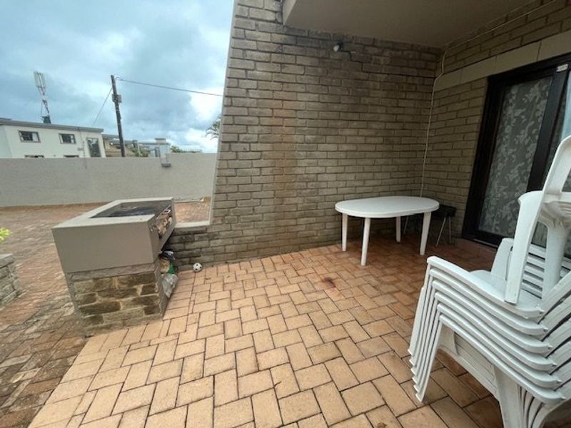 Beautiful and Spacious Duplex in Prime Uvongo Location – Pet Friendly and Walking Distance to the Beach - Photo 5