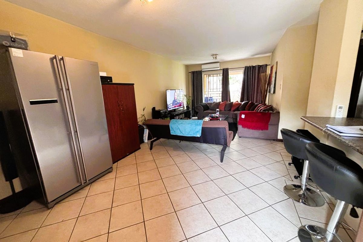2bed 2bath ground floor unit for sale in Eco Park Estate - Photo 4