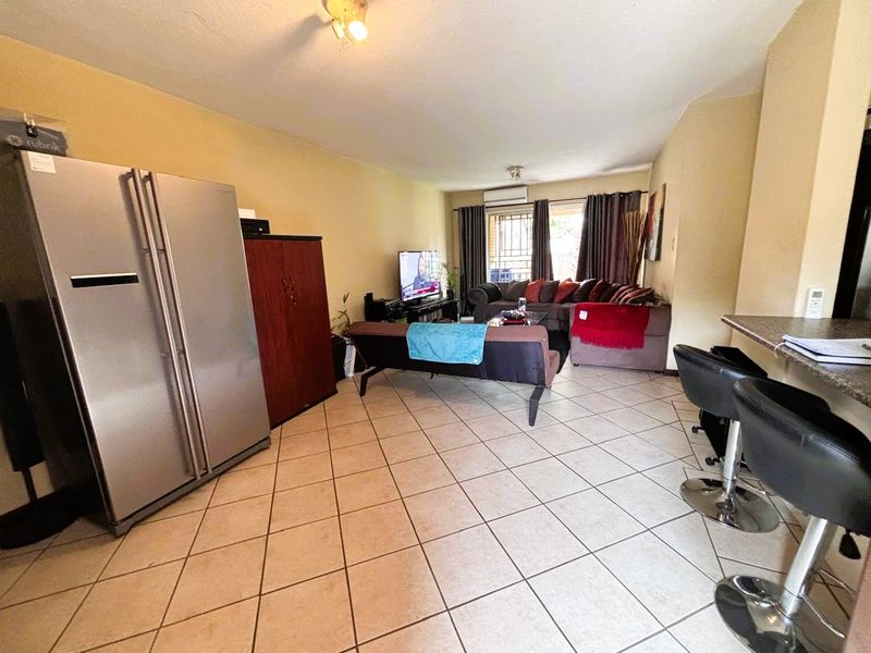 2bed 2bath ground floor unit for sale in Eco Park Estate - Photo 4