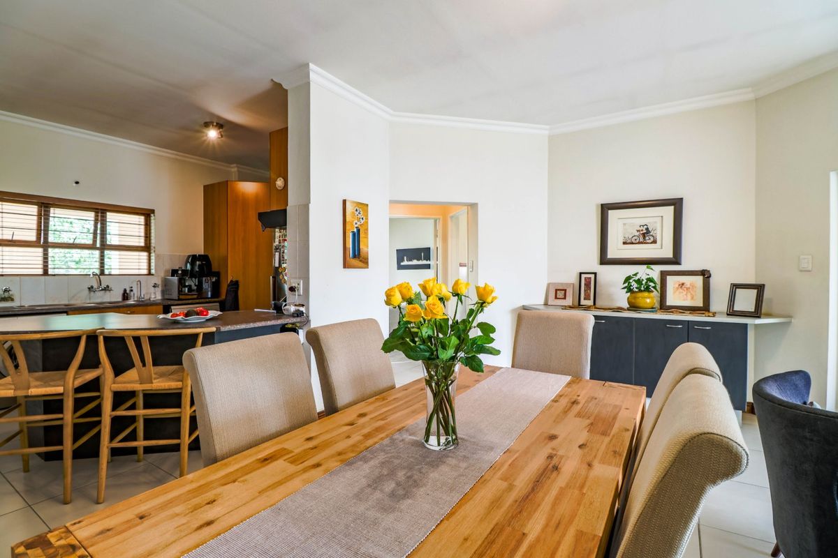 Spacious 2 BED Top-Floor Apartment in Bantry Oval, Bryanston - Photo 3