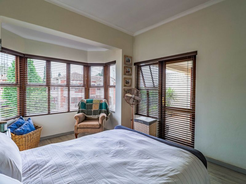 Spacious 2 BED Top-Floor Apartment in Bantry Oval, Bryanston - Photo 9