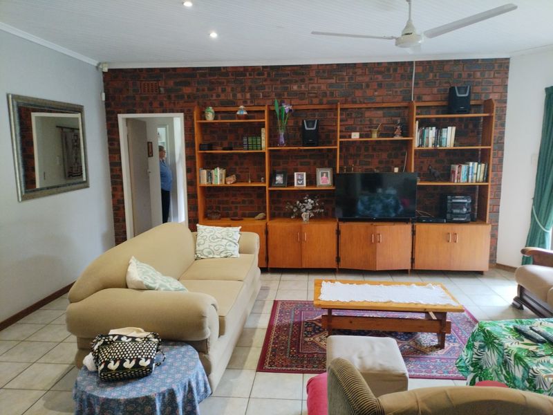 4 bedroom house for sale in Meer En See, Richards bay. - Photo 10