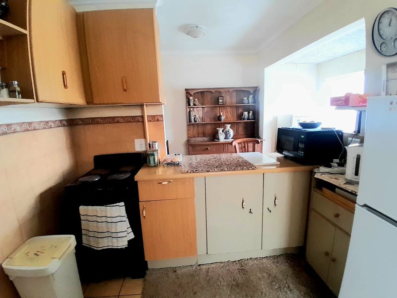 3 Bedroom 2 bathroom freehold house for sale in Noordwyk - Photo 7