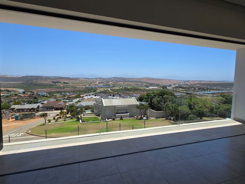 Newly Built... Excellent Views... Transfer Costs Included !!! - Photo 4