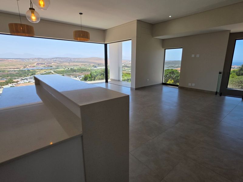 Newly Built... Excellent Views... Transfer Costs Included !!! - Photo 7