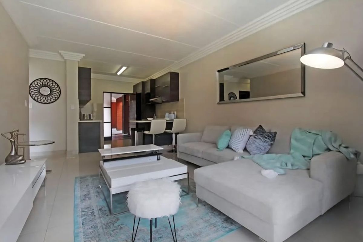 Beautiful 3 bedroom 2 bathroom apartment For Sale in Eveleigh, Boksburg - Photo 5