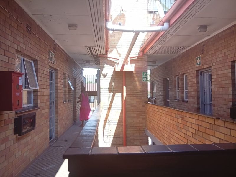 Spacious 1-Bedroom Apartment  - Photo 10