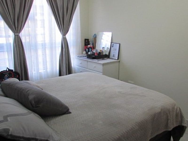 Modern 3 Bed Flat with Excellent Lifestyle Amenities - Photo 6