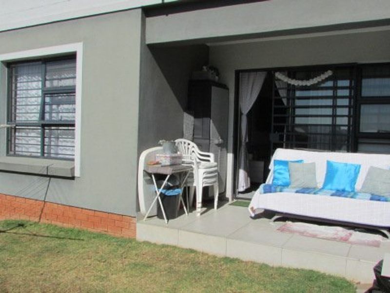 Modern 3 Bed Flat with Excellent Lifestyle Amenities - Photo 1