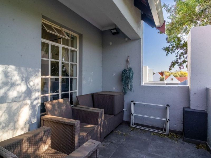 2 Bed Townhouse for Sale – Stylish, Secure & Pet-Friendly Living! - Photo 5