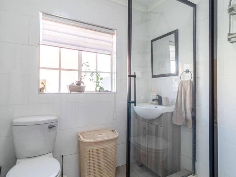 2 Bed Townhouse for Sale – Stylish, Secure & Pet-Friendly Living! - Photo 6